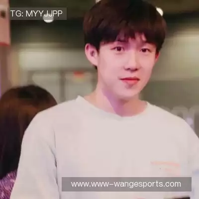 劳麟非